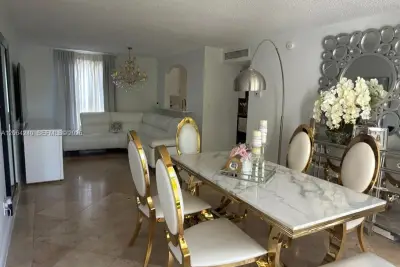 2160 SW 16th Ave #320, Miami: photo 1 of 25