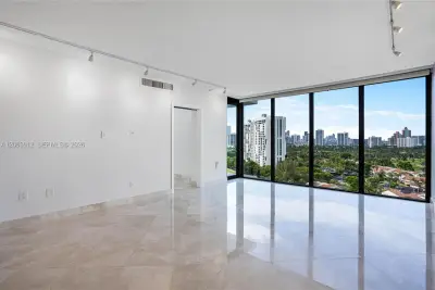 3375 N Country Club Dr #1605, Aventura: photo 1 of 25