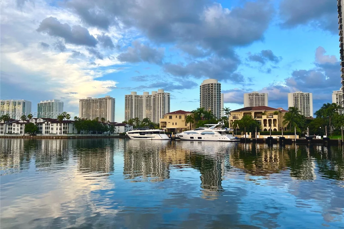 3030 Marcos Dr #T104, Aventura: photo 1 of 60