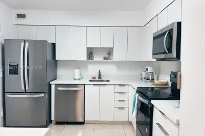 5161 Collins Ave #1510, Miami Beach: photo 1 of 32