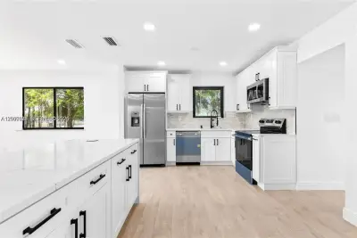 14171 SW 37th Ct, Davie: photo 1 of 39