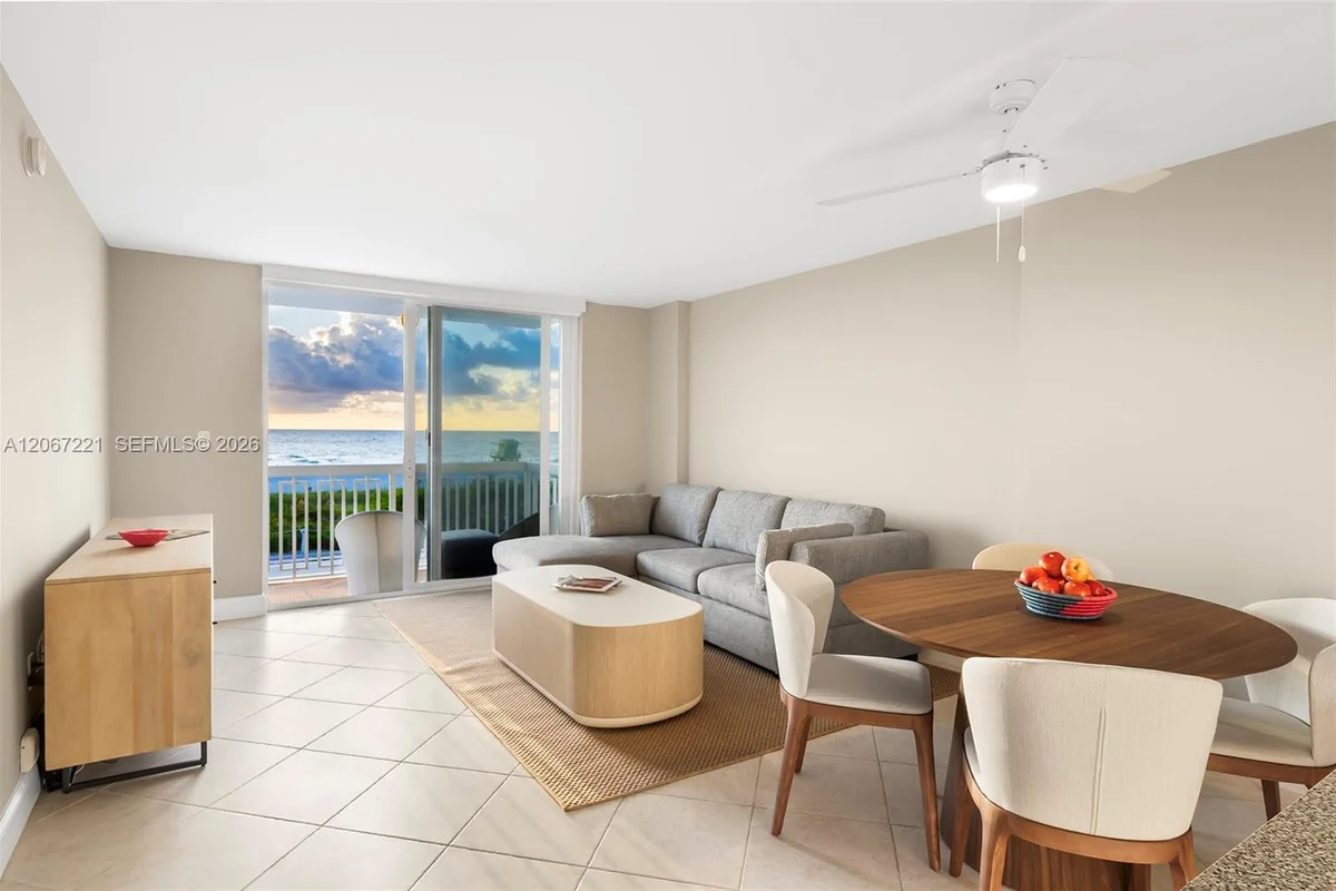 401 Ocean Dr #318, Miami Beach: photo 1 of 24
