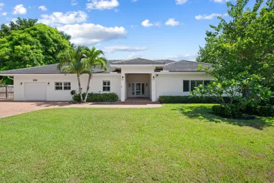 3206 Leigh Rd, Pompano Beach: photo 1 of 32