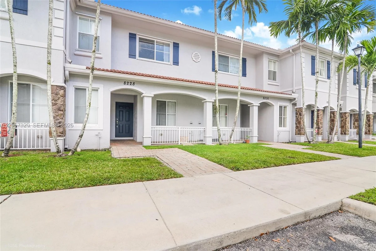 8228 SW 29th St #103, Miramar: photo 1 of 12