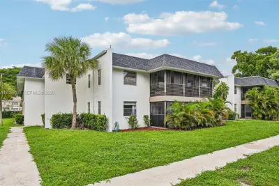 2830 Riverside Dr #103-3, Coral Springs: photo 1 of 41