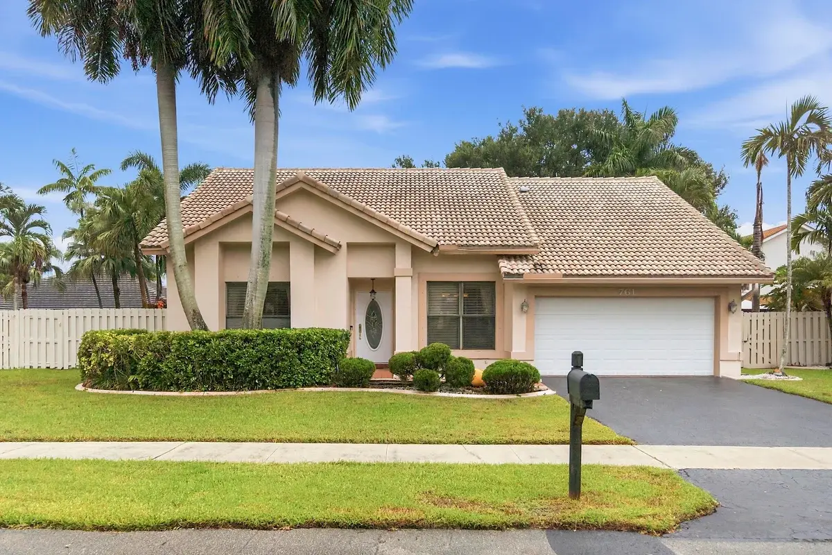 761 Greenbriar Ave, Davie: photo 1 of 41