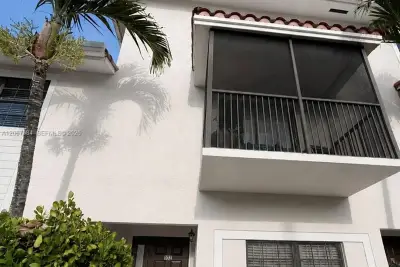 9902 Hammocks Blvd #102-60, Miami: photo 1 of 12