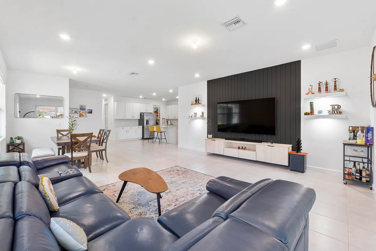 1325 Haywagon Trl, Loxahatchee: photo 1 of 38
