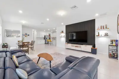 1325 Haywagon Trl, Loxahatchee: photo 1 of 38