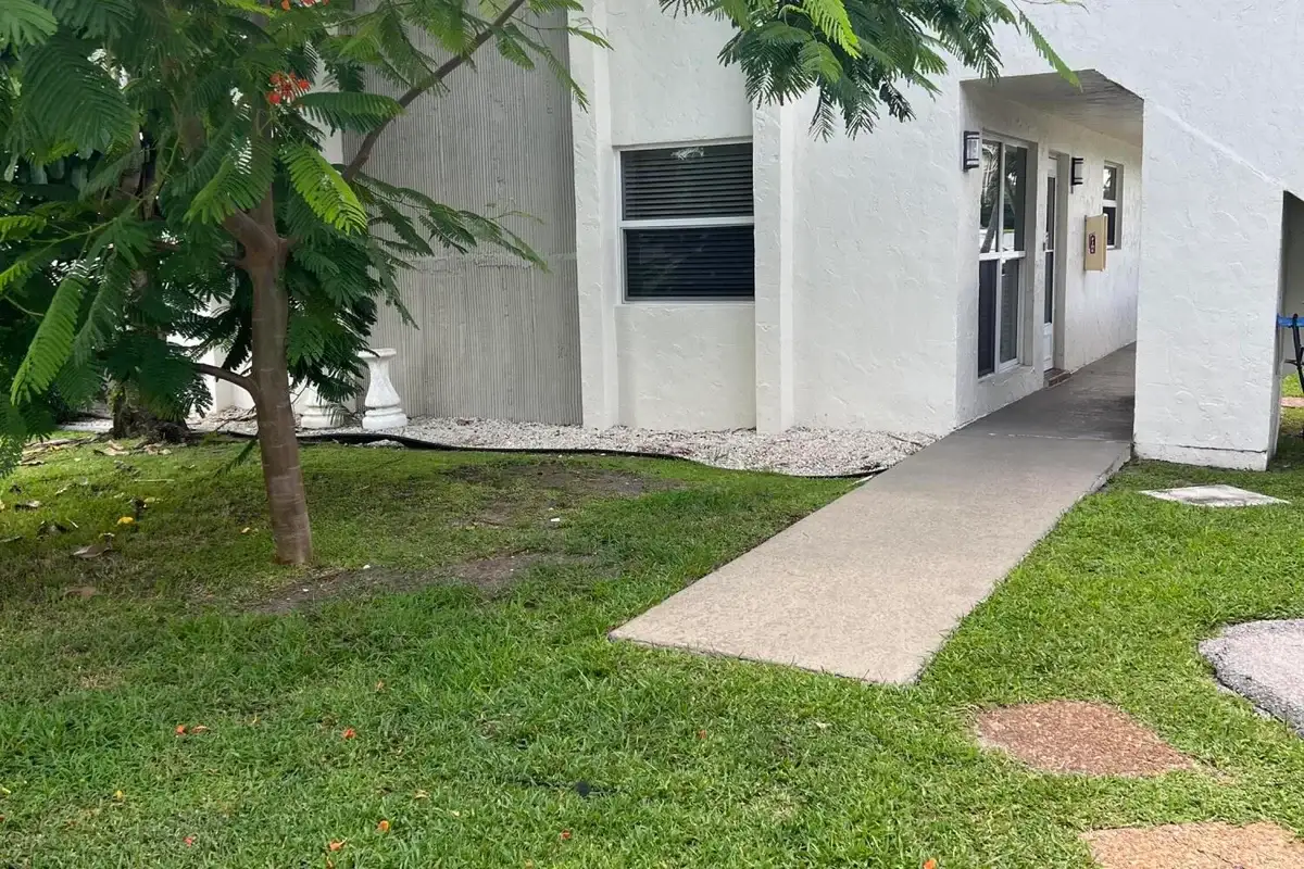 55 SE 14th St #1010, Boca Raton: photo 1 of 19