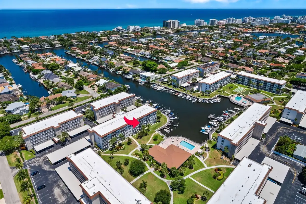 910 Dogwood Dr #444, Delray Beach: photo 1 of 20