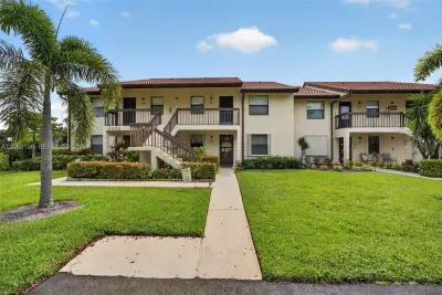 4626 E Lucerne Lakes Blvd E #202, Lake Worth: photo 1 of 26