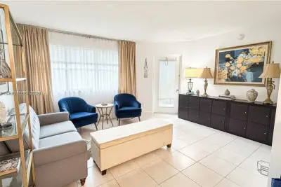 540 S Park Rd #14-9, Hollywood: photo 1 of 18