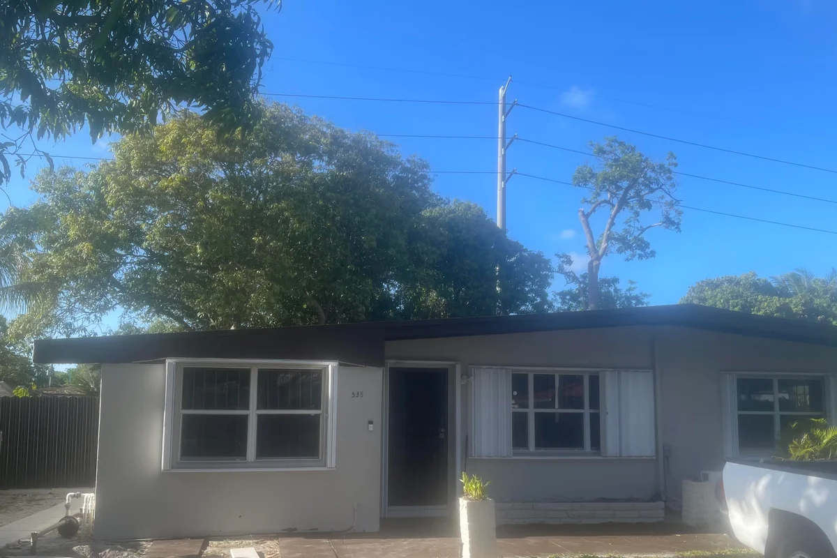 535 NW 127th St, North Miami: photo 1 of 1