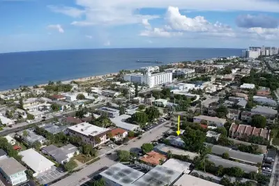 4613 Bougainvilla Dr #1, Lauderdale-by-the-Sea: photo 1 of 9