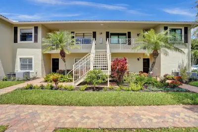19 Stratford Dr E #F, Boynton Beach: photo 1 of 64