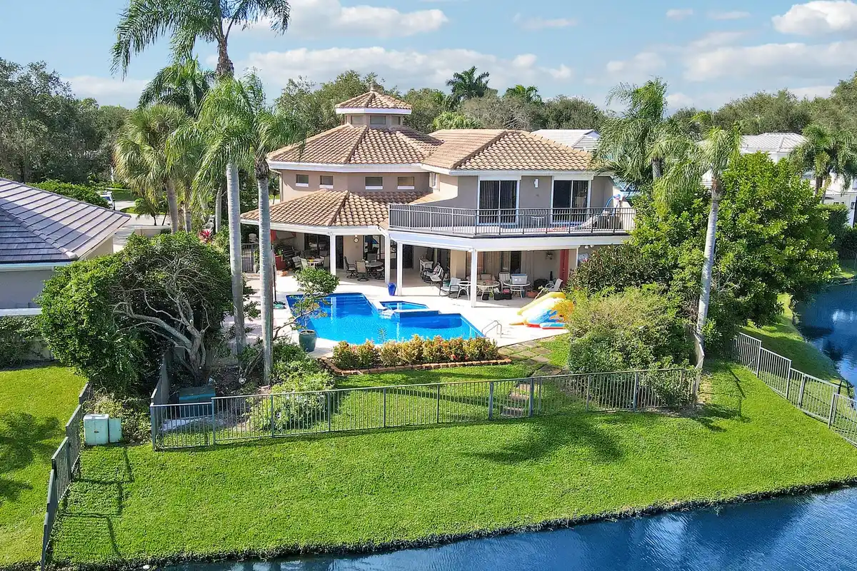 204 Chinook Ln, Jupiter: photo 1 of 30