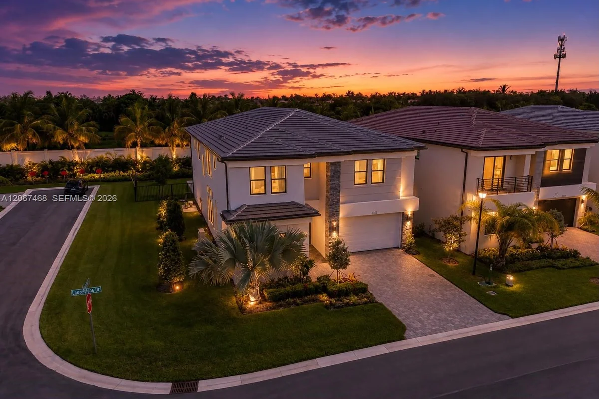 8151 Laurel Falls Dr, Boca Raton: photo 1 of 43