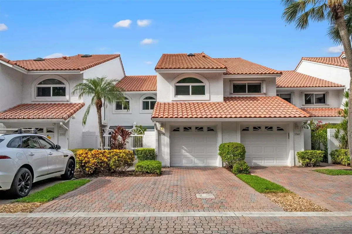 3750 NE 209 Ter, Aventura: photo 1 of 66