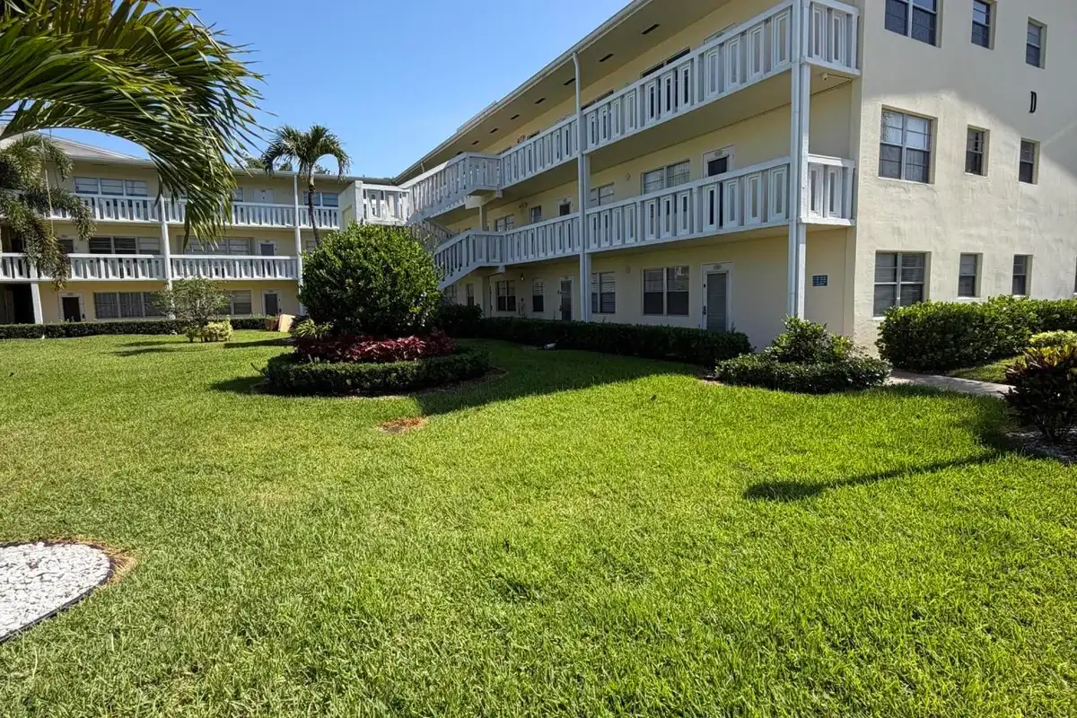 166 Dorset D, Boca Raton: photo 1 of 22