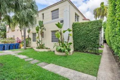1535 Meridian Ave #2, Miami Beach: photo 1 of 12