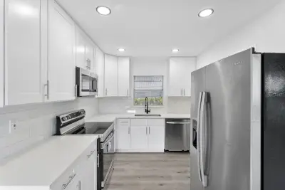 316 NW 6th Ct, Deerfield Beach: photo 1 of 11