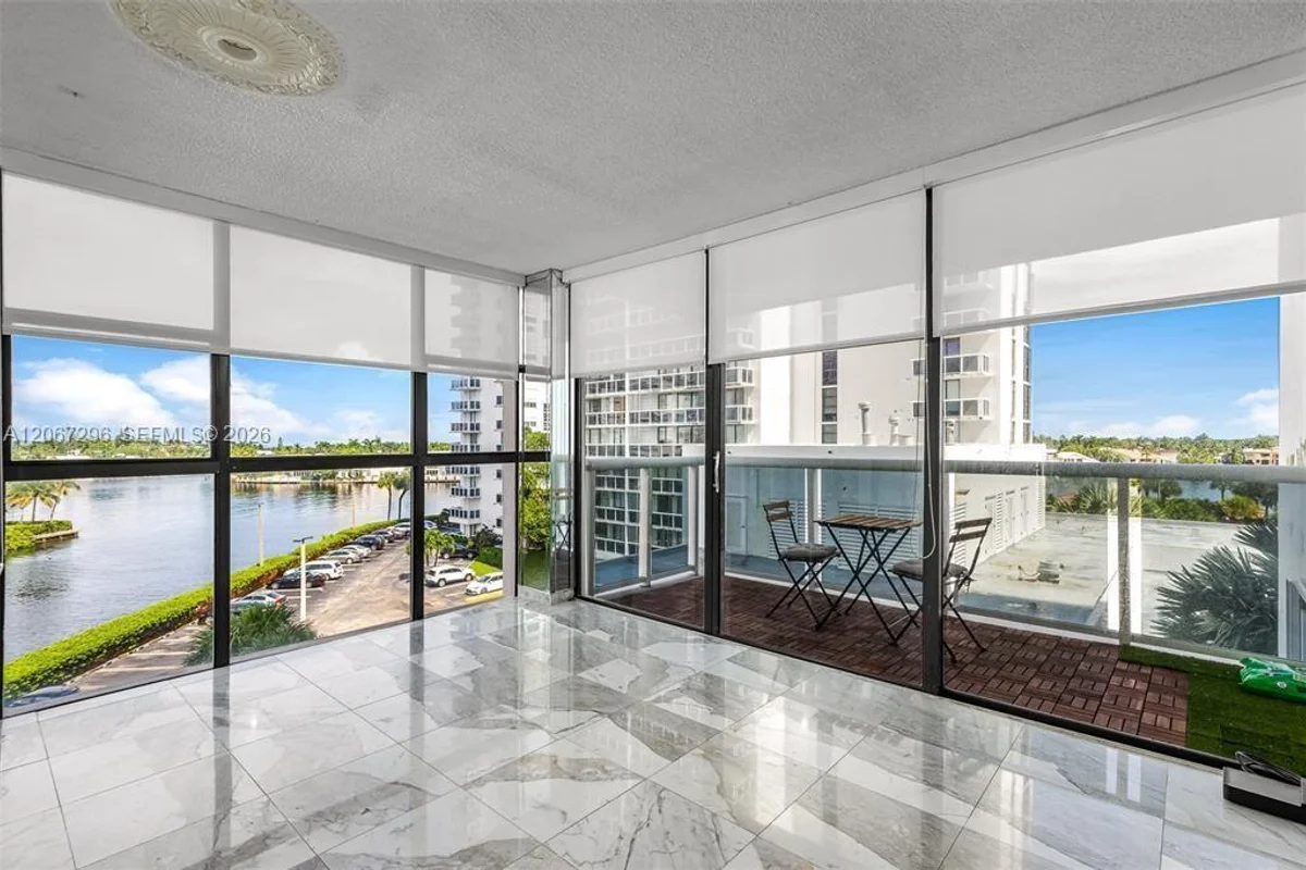20505 E Country Club Dr #533, Aventura: photo 1 of 24