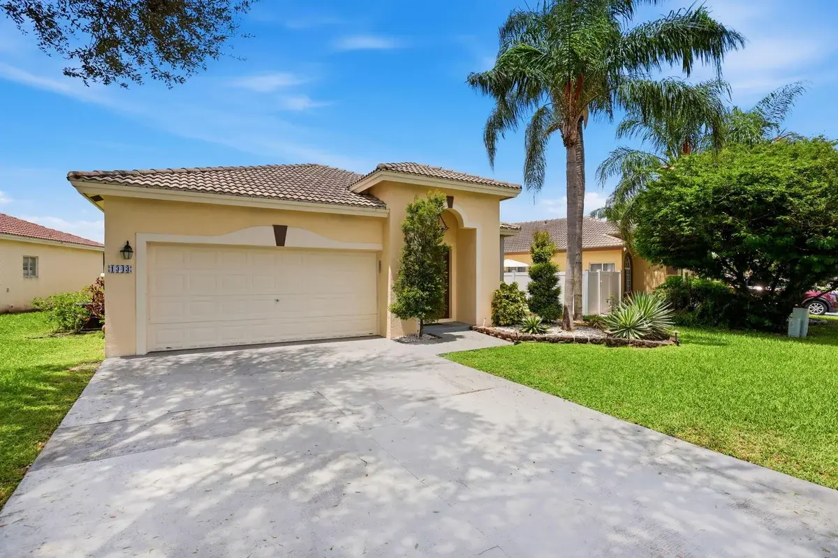 1343 SW 44th Ter, Deerfield Beach: photo 1 of 24