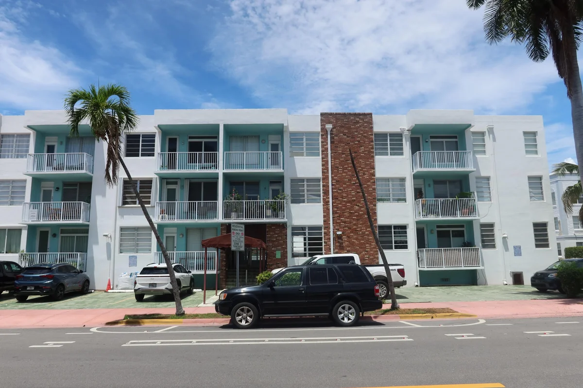 1150 Euclid Ave #109, Miami Beach: photo 1 of 17