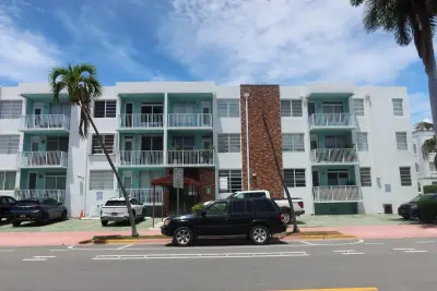1150 Euclid Ave #109, Miami Beach: photo 1 of 17