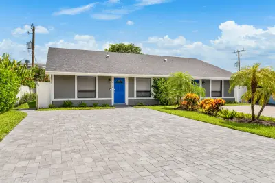 3372 NE 5th Dr, Boca Raton: photo 1 of 47