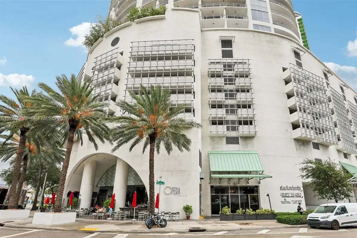 1750 N Bayshore Dr #3207, Miami: photo 1 of 32