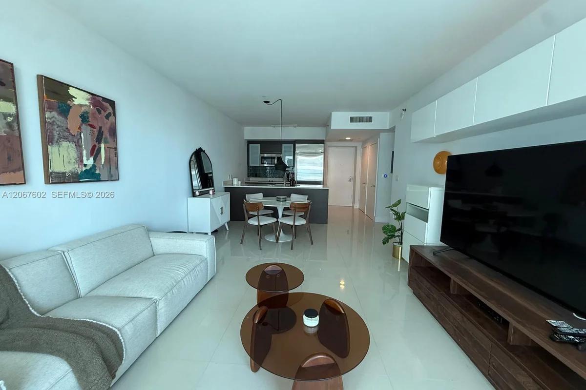 500 Brickell Ave #2706, Miami: photo 1 of 20