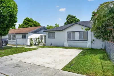 12219 SW 198th Ter, Miami: photo 1 of 33
