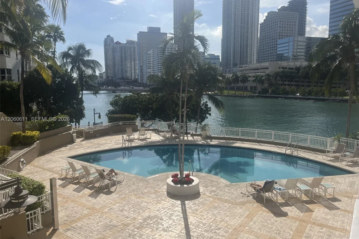 801 Brickell Key Blvd #2509, Miami: photo 1 of 20