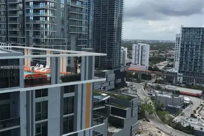 41 SE 5th St #1606, Miami: photo 1 of 5