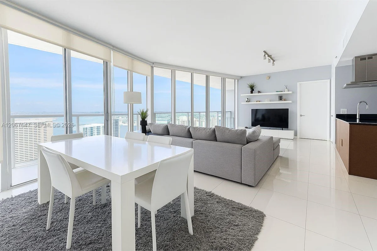495 Brickell Ave #5104, Miami: photo 1 of 20