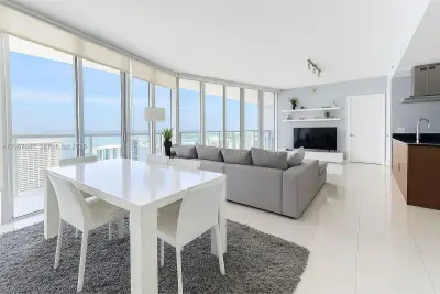 495 Brickell Ave #5104, Miami: photo 1 of 20
