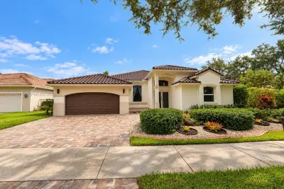 2616 Oakbrook Ct, Weston: photo 1 of 53