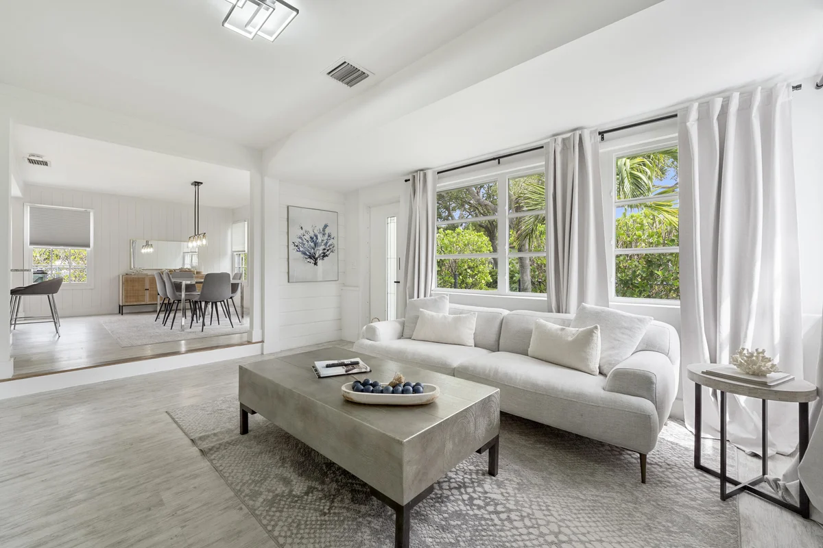 313 N 16th Ave N, Lake Worth Beach: photo 1 of 31