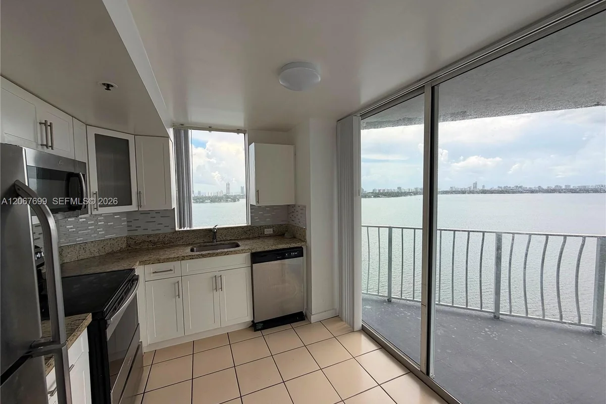 7601 E Treasure Dr #2220, North Bay Village: photo 1 of 21