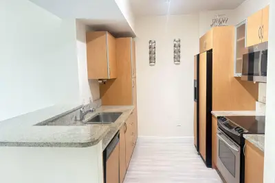 2775 NE 187th St #325, Miami: photo 1 of 11