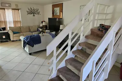517 SW 1st Ct, Boynton Beach: photo 1 of 27