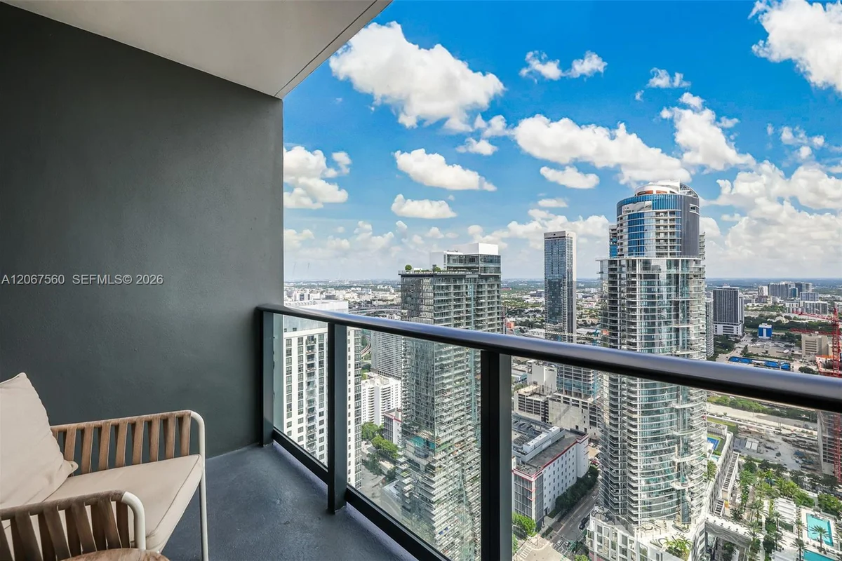 159 NE 6th St #4713, Miami: photo 1 of 42