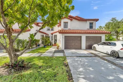 8140 SW 209th St, Cutler Bay: photo 1 of 38
