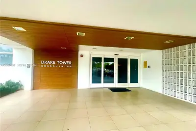 1800 N Andrews Ave #5D, Fort Lauderdale: photo 1 of 51