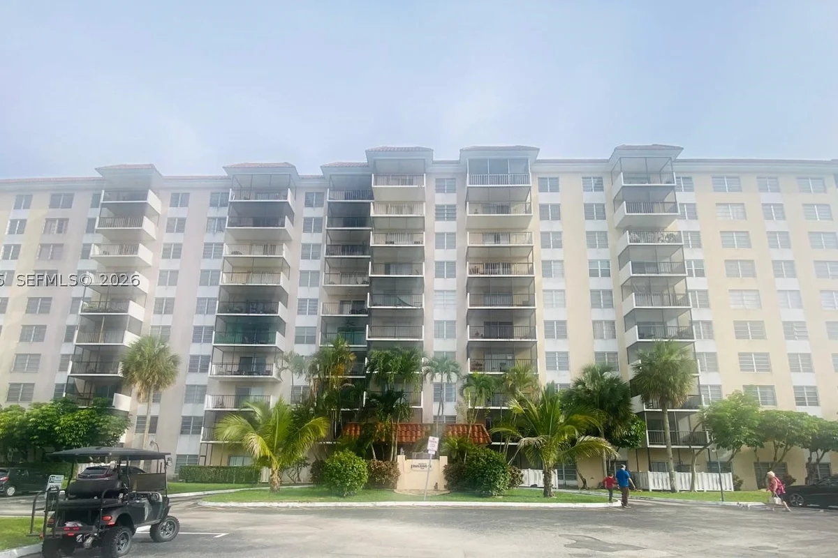 4164 Inverrary Dr #415, Lauderhill: photo 1 of 15