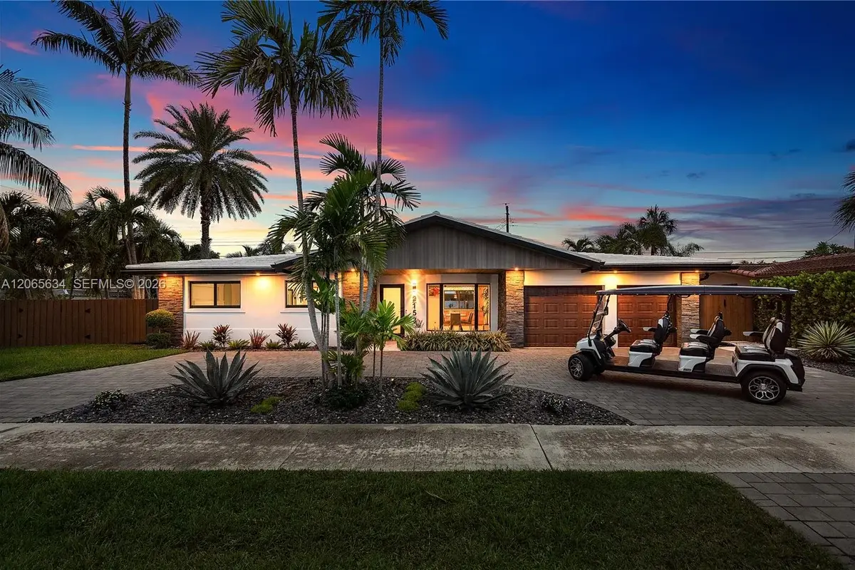 2153 Imperial Point Dr, Fort Lauderdale: photo 1 of 73