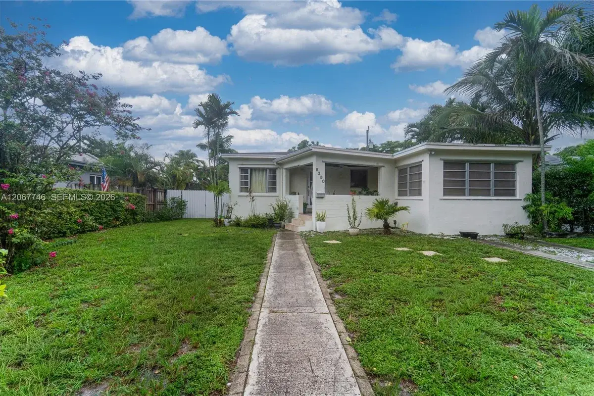 6250 NW 41st St, Virginia Gardens: photo 1 of 29