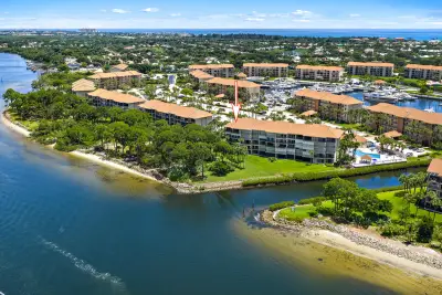 2201 Marina Isle Way #506, Jupiter: photo 1 of 32